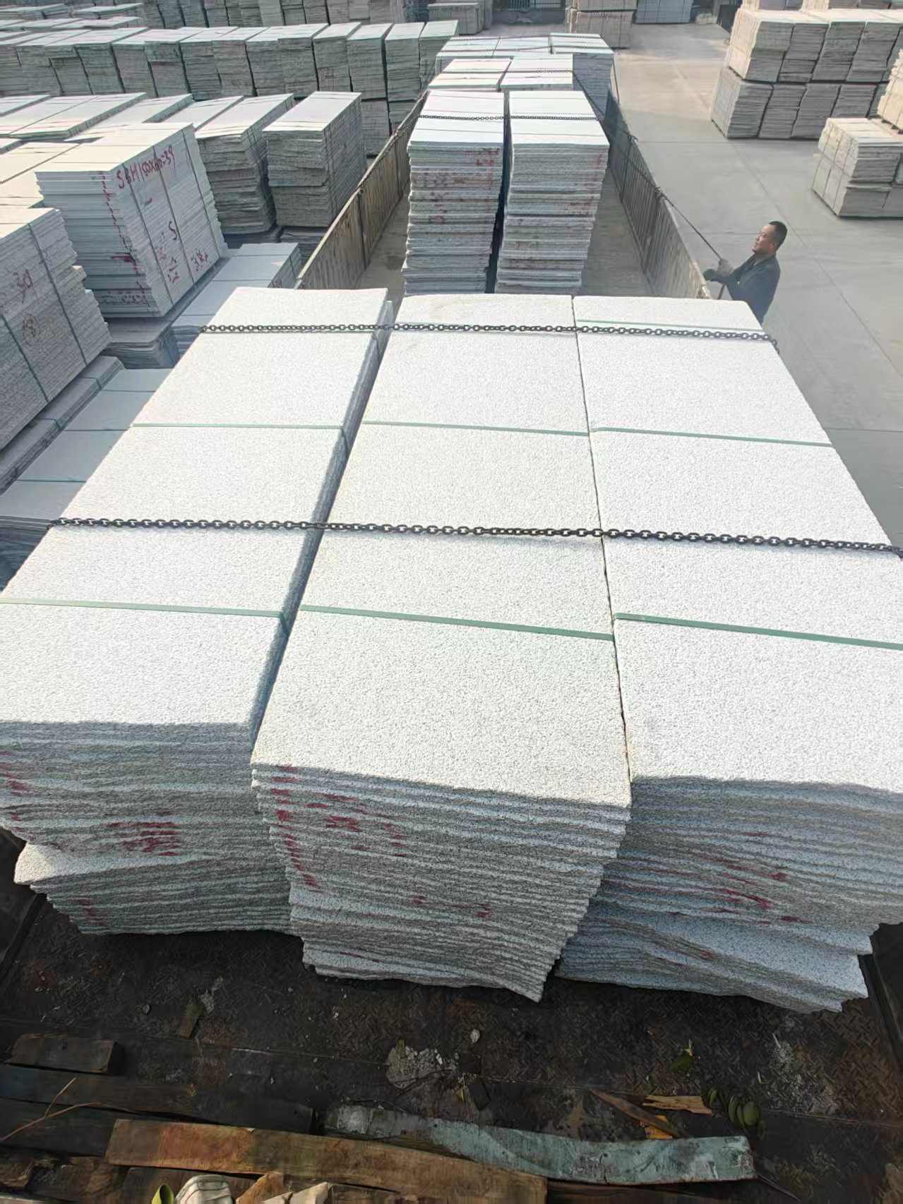 秦皇岛芝麻白毛板，石材毛板